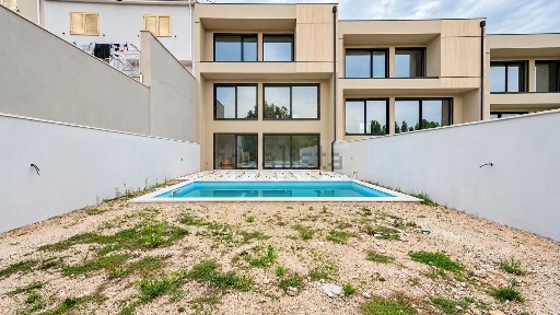 Casa ou moradia à venda em Louredo