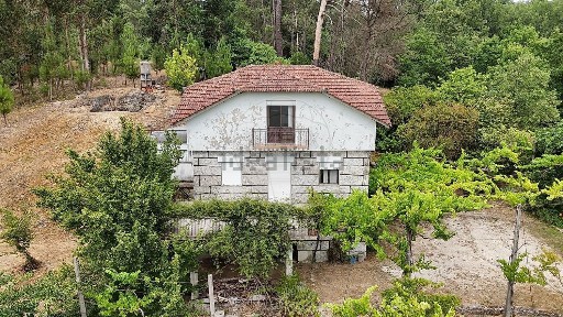 Quinta à venda em Lufrei