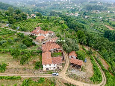 Quinta à venda na Rua de Covelas de Cima, 303