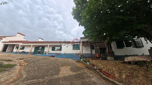 Quinta à venda em Azoia de Cima e Tremês