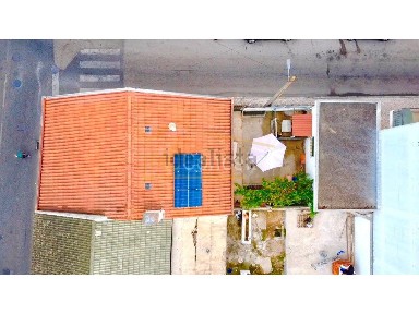 Moradia independente à venda na Rua Engenheiro Agrónomo Sommer de Andrade