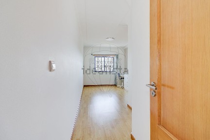 Arrendamento de apartamento T3 na Avenida Octávio Pato