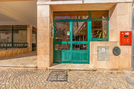 Apartamento T3 à venda na Praceta Soares dos Reis, 9