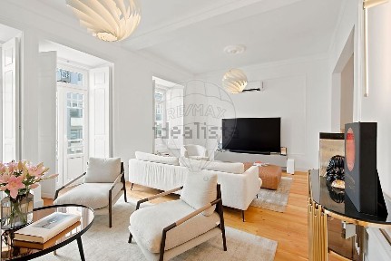Apartamento T4 à venda na Gulbenkian - Praça Espanha