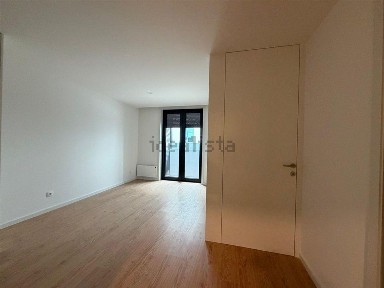 Arrendamento de apartamento T1 na Rua do Conde de Campo Bello