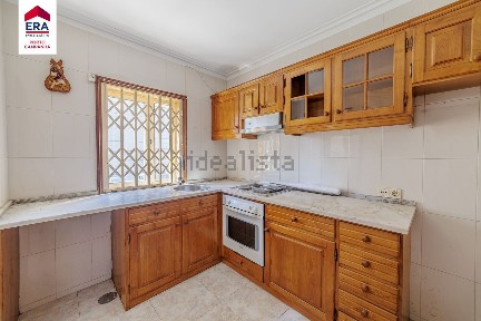 Arrendamento de apartamento T2 na Rua Professor Augusto Risca