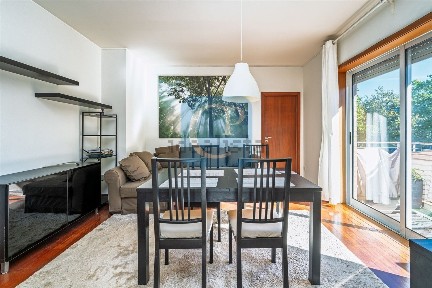 Arrendamento de apartamento T2 na Amial