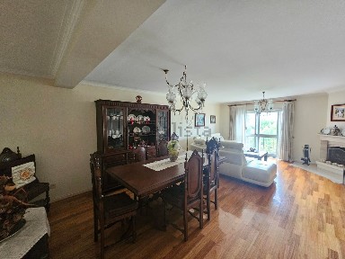 Duplex à venda na Rua 25 de Abril, 1419