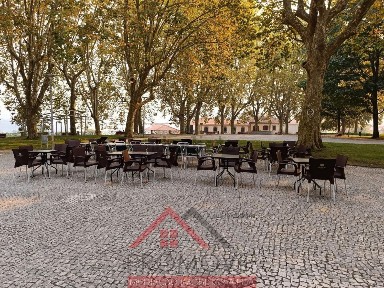Arrendamento de espaço comercial em Santo Tirso - Couto - Burgães