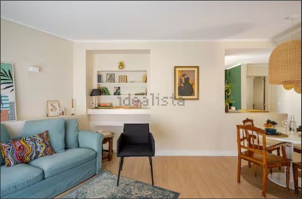 Arrendamento de apartamento T2 no Largo do Livramento