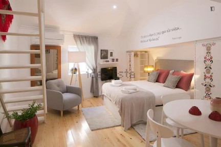 Arrendamento de apartamento T1 na Rua João do Outeiro