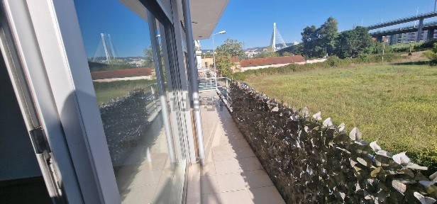 Arrendamento de apartamento T1 na Rua João Bravo, 3