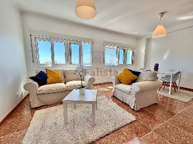 Apartamento T2 à venda na Monserrate
