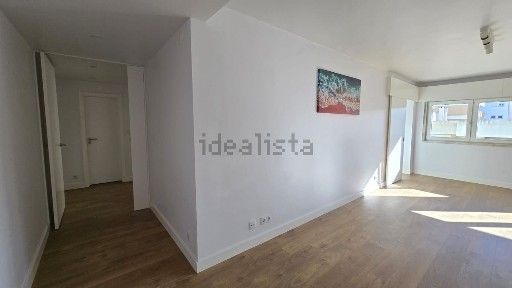 Arrendamento de apartamento T2 na Rua Alfredo Lopes Vilaverde