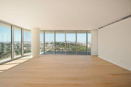 Arrendamento de apartamento T4 na Rua Canto da Maya