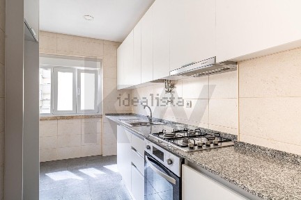 Arrendamento de apartamento T2 na Rua Infantaria 16