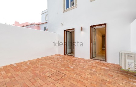 Arrendamento de apartamento T1 na Rua Praia de Pedrouços