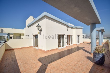 Duplex à venda na Rua Dom Jorge da Costa