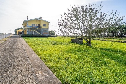 Quinta à venda na Estrada de Pernigem