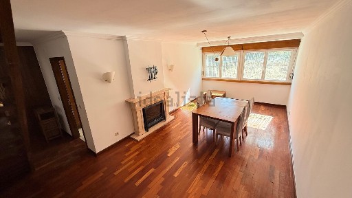 Arrendamento de apartamento T3 na Rua Alferes Barrilaro Ruas, 9 D