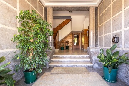 Arrendamento de apartamento T5 na Alameda Dom Afonso Henriques, 47