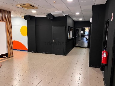 Arrendamento de espaço comercial na Rua de Bissau, 37