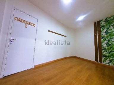 Arrendamento de espaço comercial na Praça da República s/n