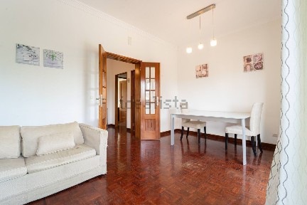 Apartamento T3 à venda na Rua Verde Pinho s/n