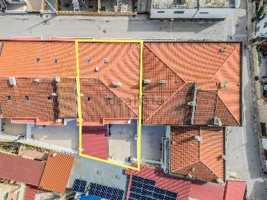 Apartamento T3 à venda na Rua Salgueirinhos, 52
