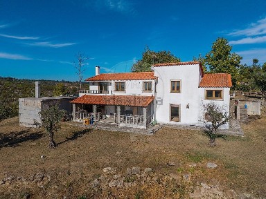 Moradia independente à venda em Lagares da Beira