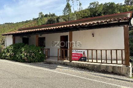 Moradia independente à venda na Em549