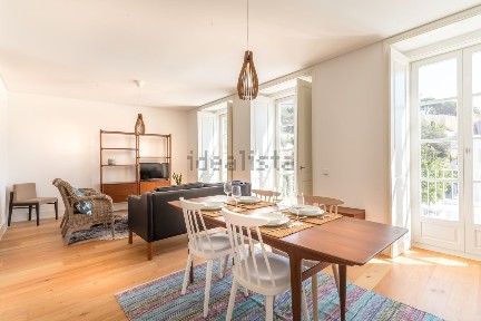Apartamento T2 à venda na Calçada do Monte, 2