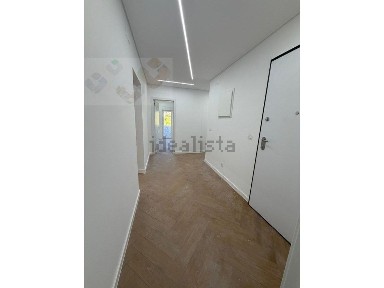 Apartamento T3 à venda na Rua Fialho de Almeida