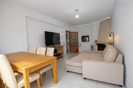 Apartamento T2 à venda na Avenida Cidade de Lisboa