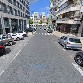 Apartamento T3 à venda na Rua Visconde de Seabra