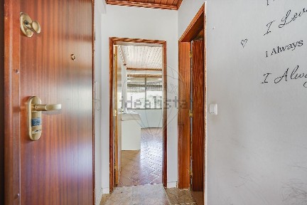 Apartamento T1 à venda na Avenida Manuel Alpedrinha