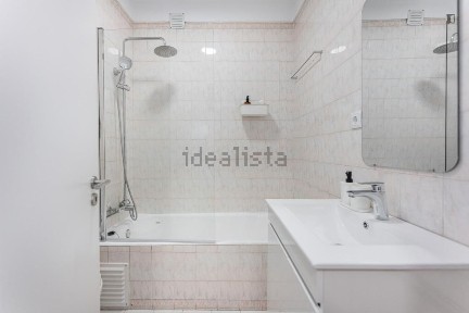 Arrendamento de apartamento T3 na Rua Doutor Joaquim Pires de Lima