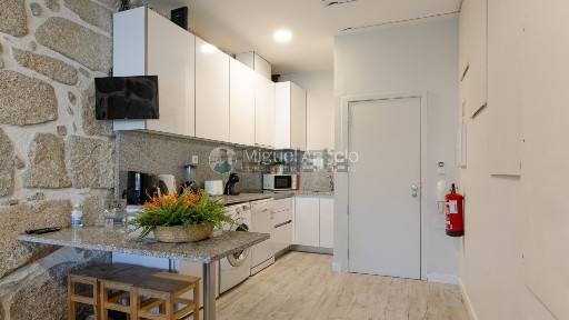 Arrendamento de apartamento T0 na Rua do Estêvão, 30