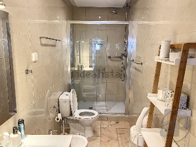 Apartamento T1 à venda na Rua do Conselheiro Frederico Ramirez, 15