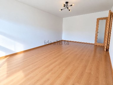 Apartamento T1 à venda na Rua Maria Beatriz Mexia, 15