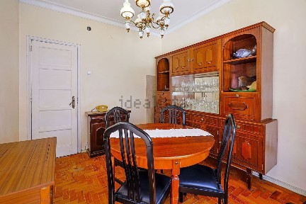 Apartamento T2 à venda na Rua Doutor António Elvas
