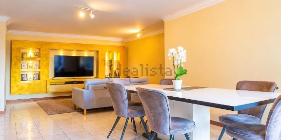 Apartamento T4 à venda no Largo do Agro, 21