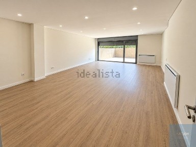 Apartamento T2 à venda na Rua Eça de Queiróz, 90