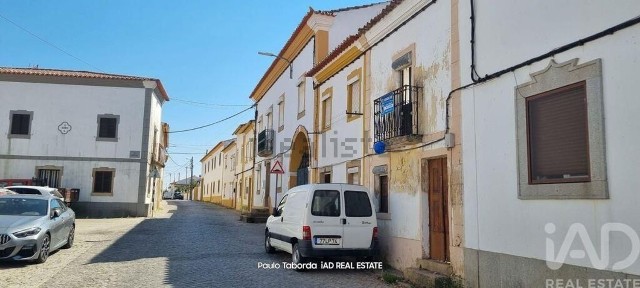 Moradia geminada à venda em Nossa Senhora Graça Póvoa Meadas