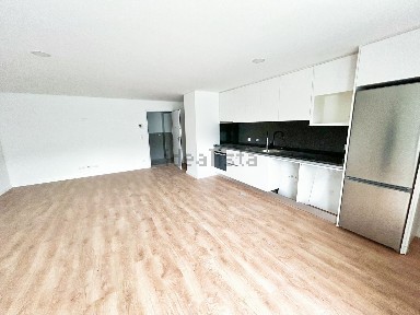 Apartamento T3 à venda na Avenida Professor Orlando Ribeiro