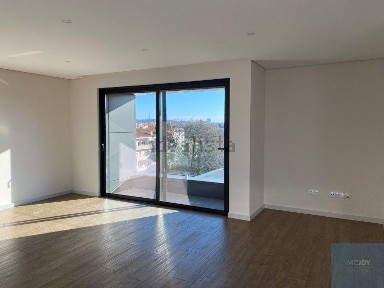 Apartamento T3 à venda na Avenida da Boavista