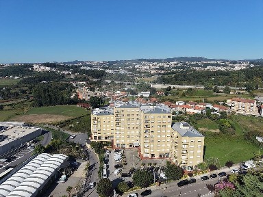 Apartamento T2 à venda na Rua Luis de Camões