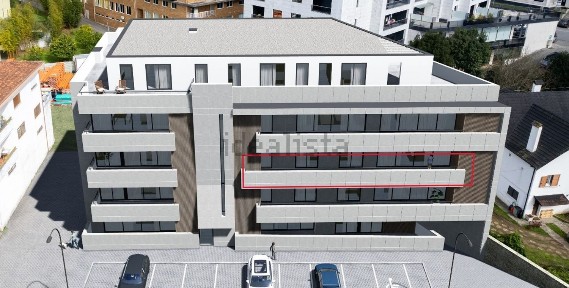 Apartamento T3 à venda na Rua General Norton de Matos, 274