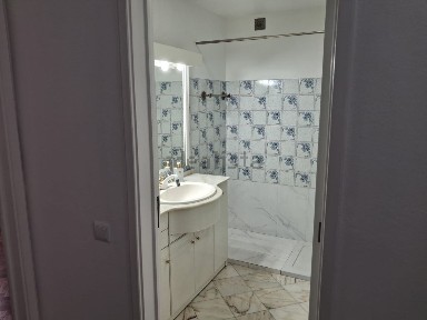 Arrendamento de apartamento T2 na Rua 5 de Outubro, 24