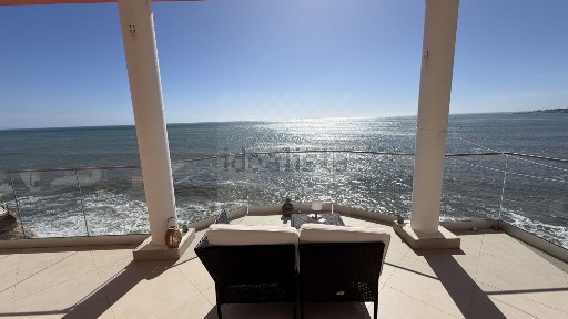 Arrendamento de apartamento T2 na Rua Costa Pinto, 11